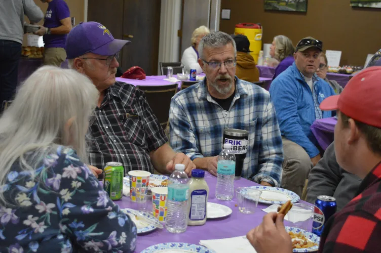Osberg holds fish fry/town hall in Marshall